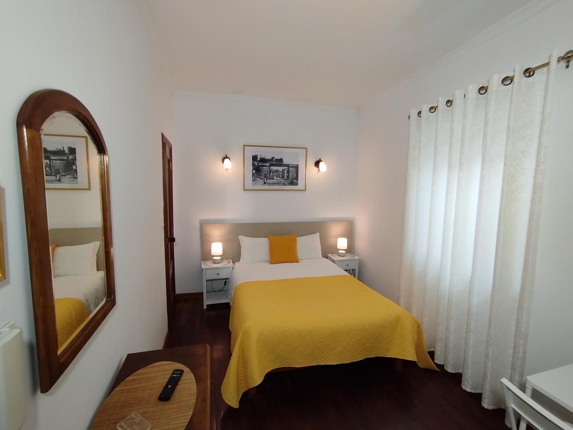 Al - Casa 42 Hotel Monção Buitenkant foto