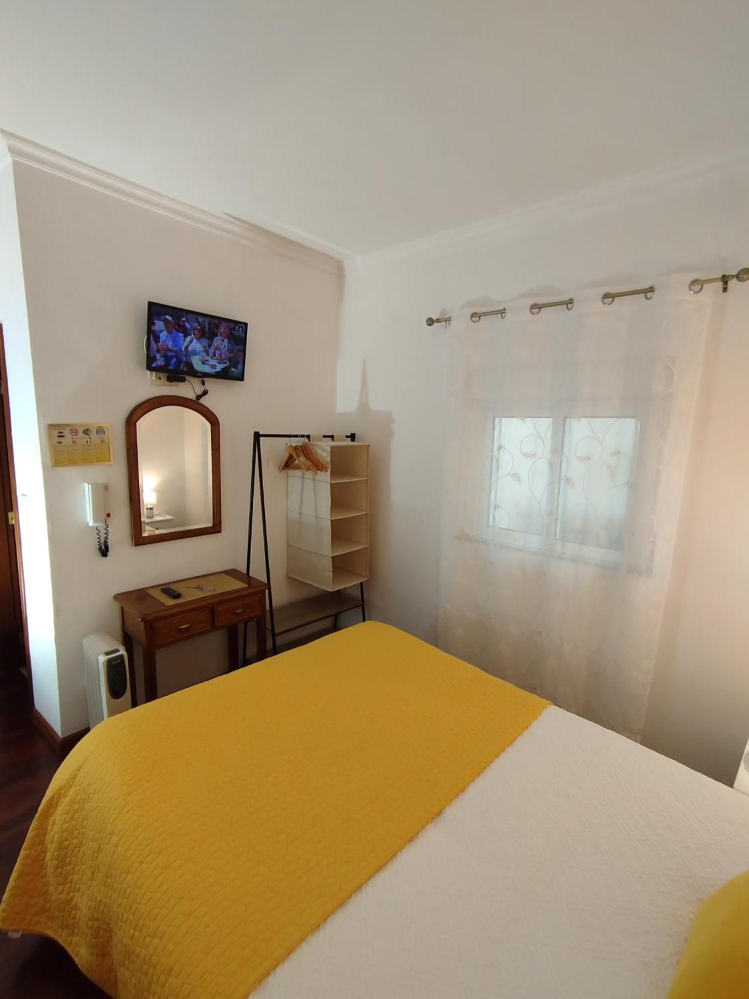 Al - Casa 42 Hotel Monção Buitenkant foto